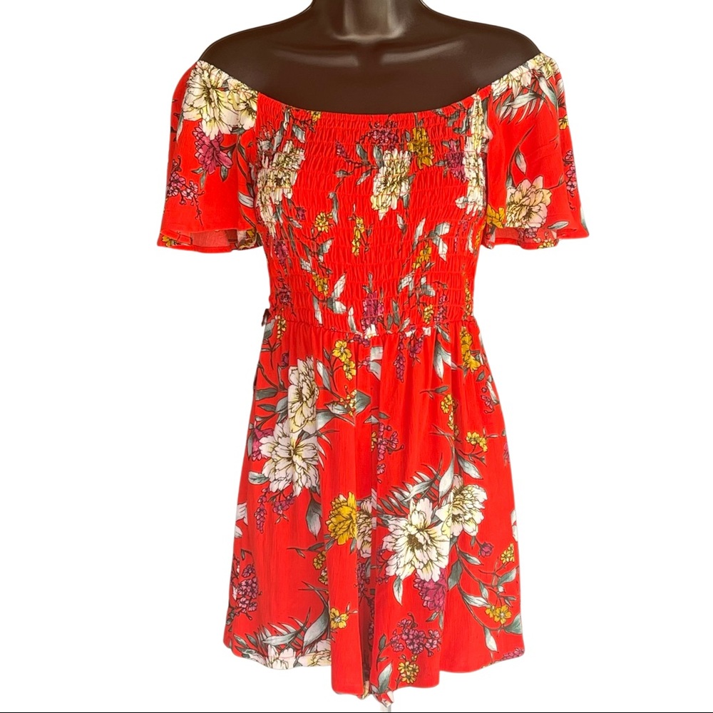 🩷2/$15 Floral Romper On/Off Shoulder Stretch Small Bright Red